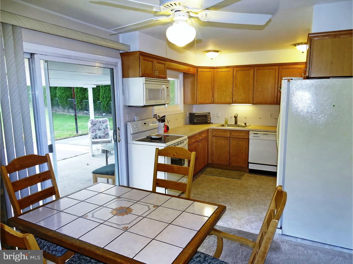 124 Hedge Road Levittown, PA 19056 - Photo 9 of 20 Dining Room