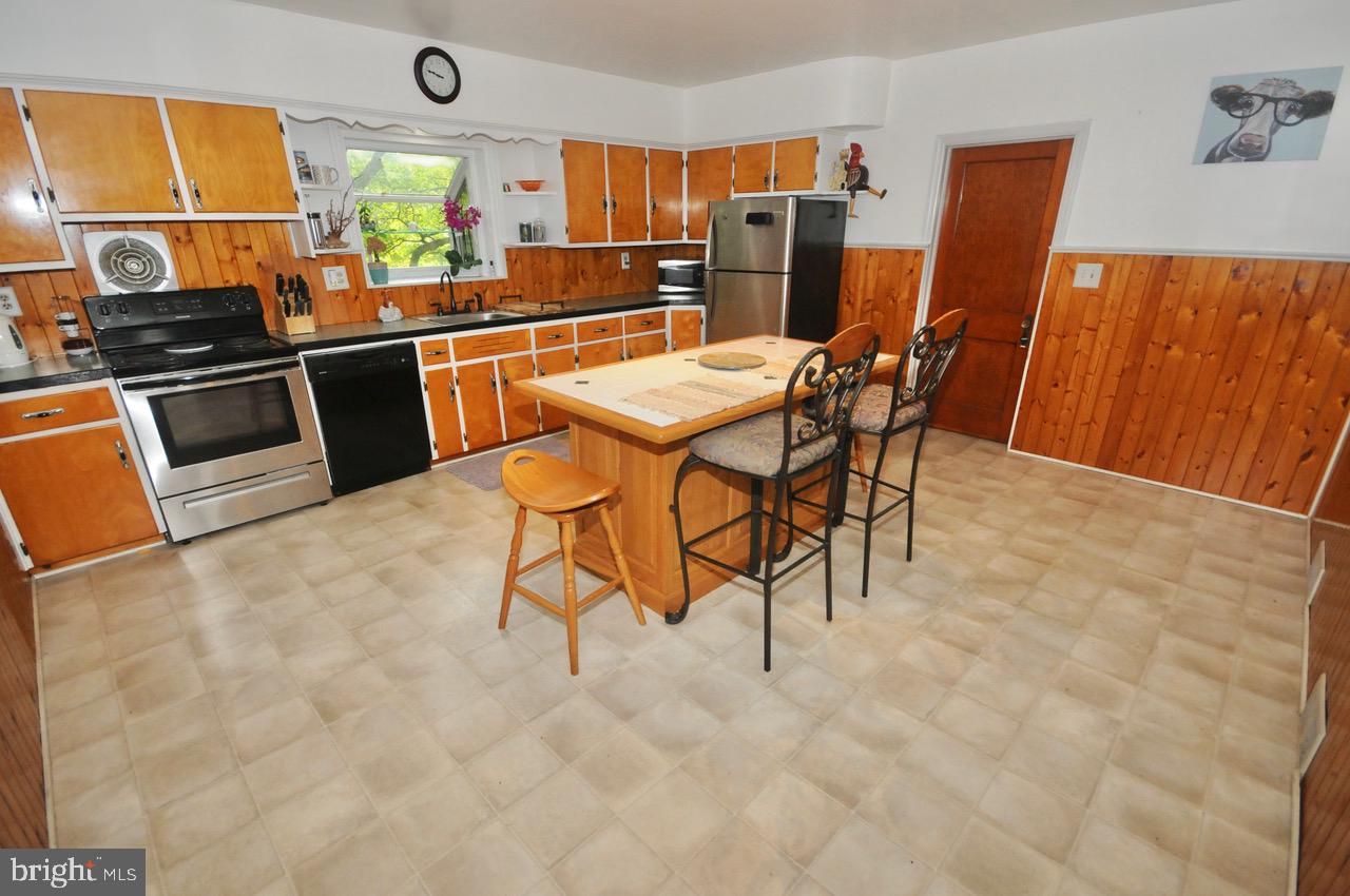 214 Old Forks Road Hammonton, NJ 08037 - Photo 10 of 39 kitchen island