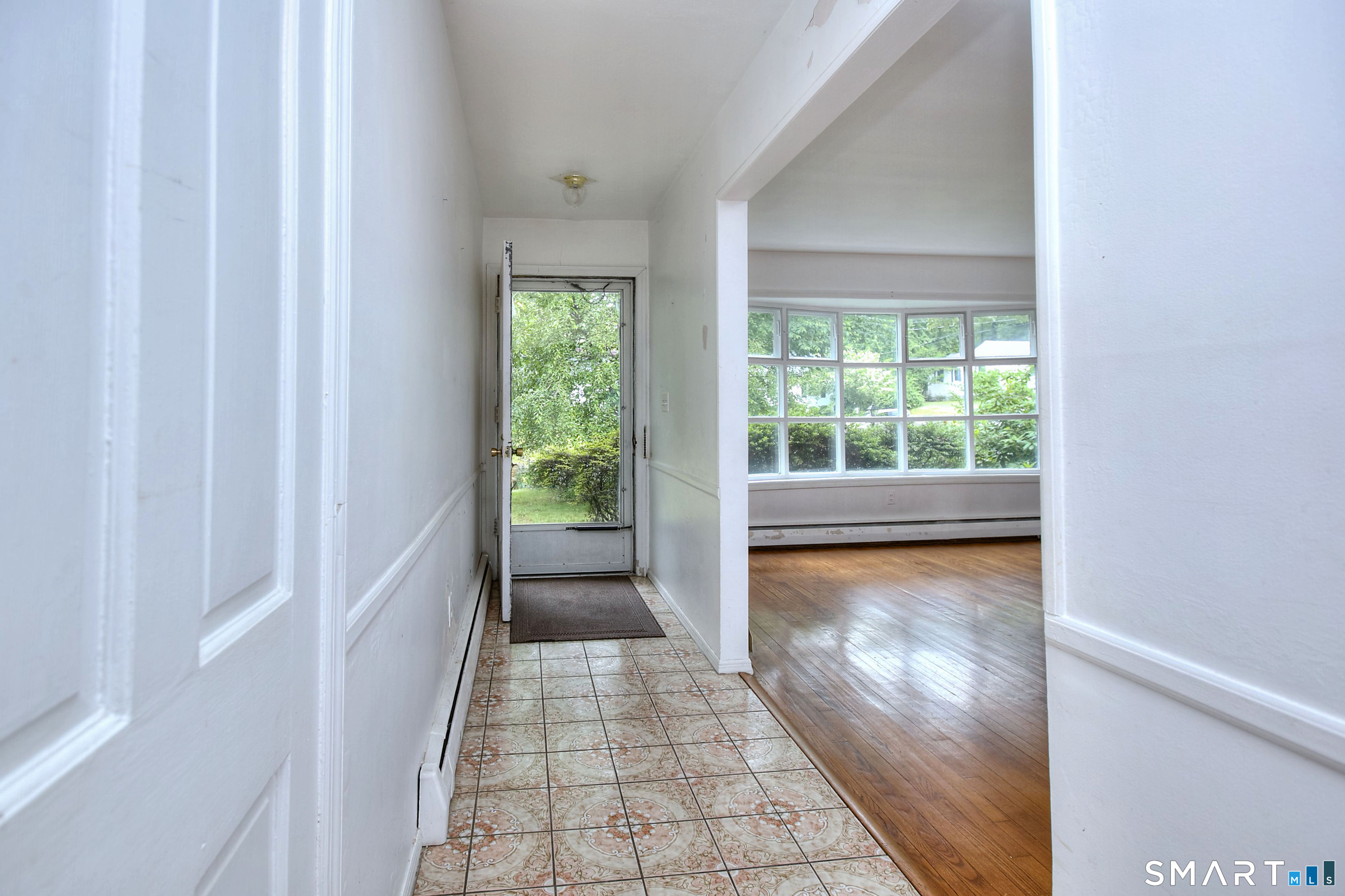 64 Russ Road Trumbull, CT 06611 - Photo 3 of 40