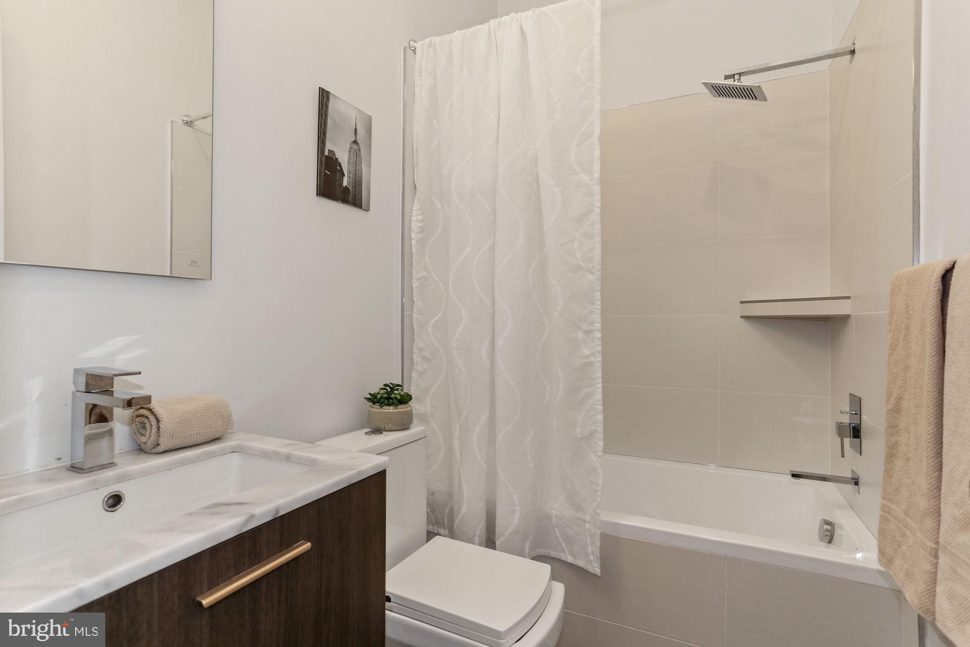 1837 Kalorama Road Northwest, Unit C Washington, DC 20009 - Photo 12 of 23 Gallery Image 12