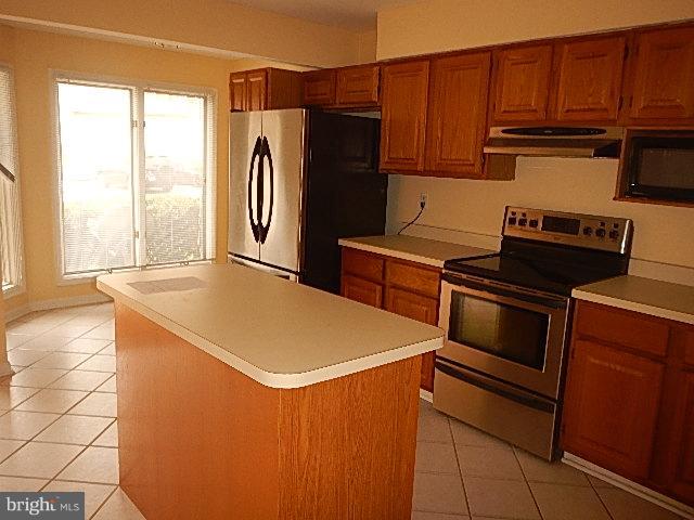5067 Columbia Road, Unit 1812 Columbia, MD 21044 - Photo 8 of 20 Kitchen
