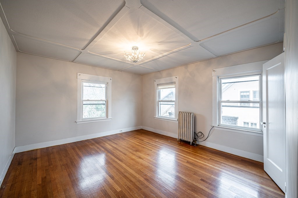 16 Stratford Terrace Springfield, MA 01108 - Photo 8 of 27 Gallery Image 8