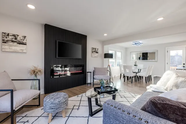 $747,700 | 9132 Lincolnwood Drive, Evanston, IL 60203