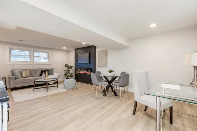 $747,700 | 9132 Lincolnwood Drive, Evanston, IL 60203