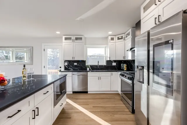 $747,700 | 9132 Lincolnwood Drive, Evanston, IL 60203