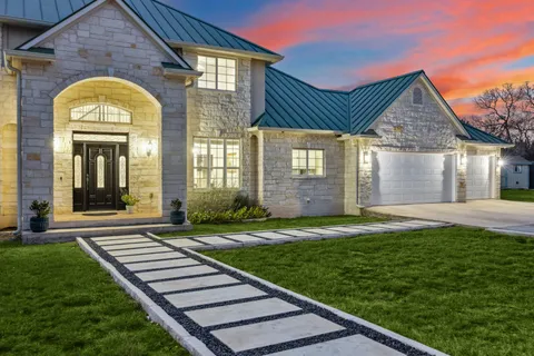 $1,395,000 | 16206 Sweetwood Trail, Austin, TX 78737