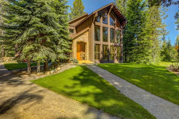 $1,800,000 | 424 Verita Street, McCall, ID 83638