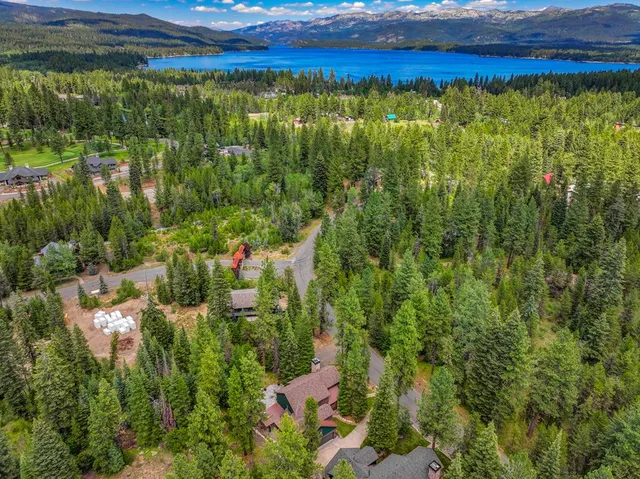 $1,800,000 | 424 Verita Street, McCall, ID 83638