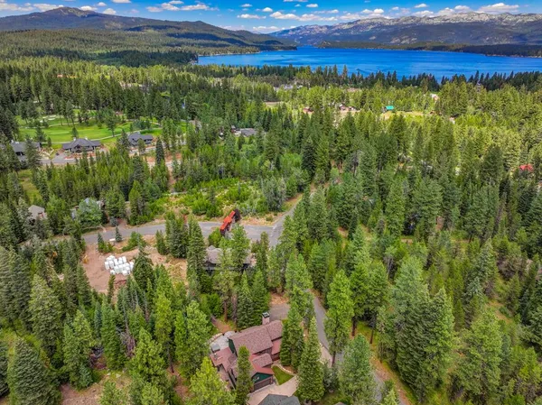 $1,800,000 | 424 Verita Street, McCall, ID 83638