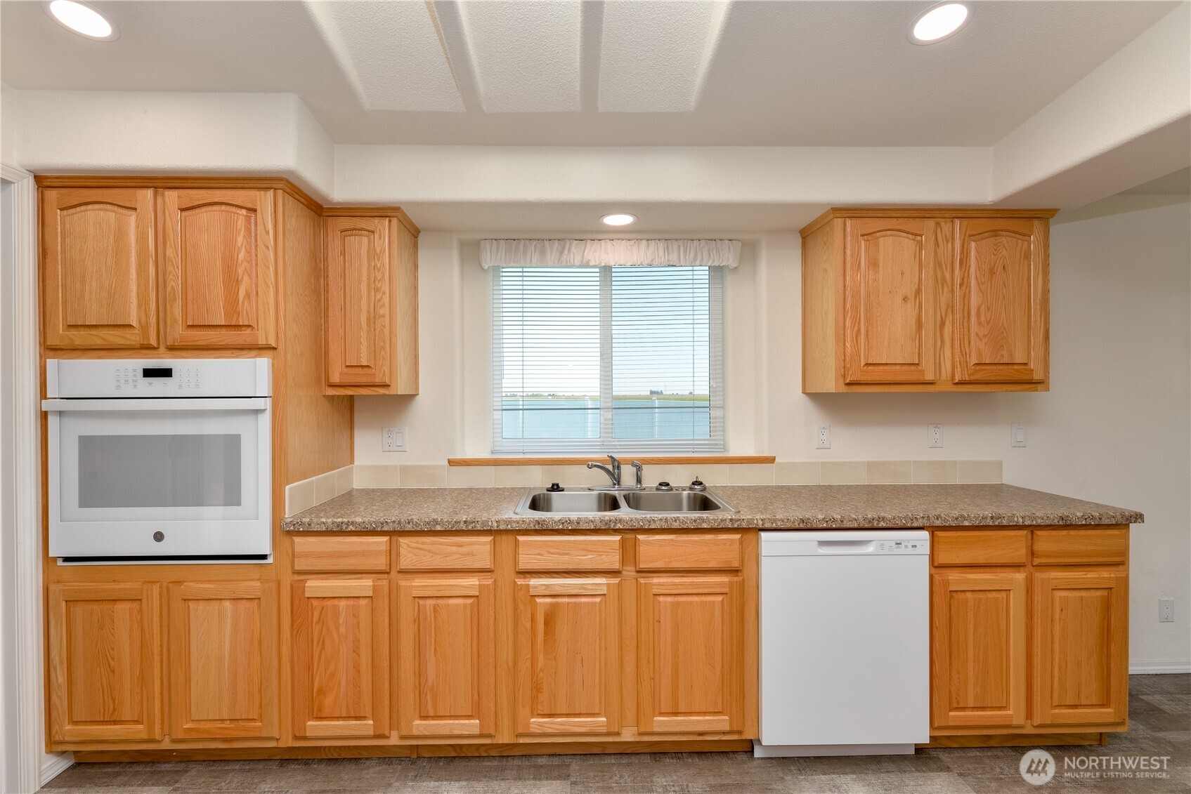 3623 Northwest Dodson Road Ephrata, WA 98823 - Photo 17 of 35