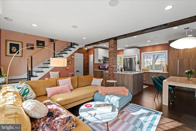 $625,000 | 1028 Valley Drive, Alexandria, VA 22305