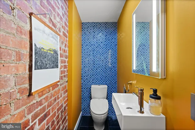 $625,000 | 1028 Valley Drive, Alexandria, VA 22305