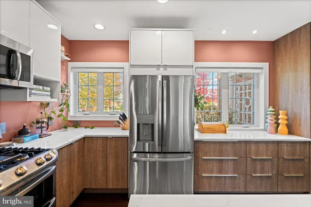 $625,000 | 1028 Valley Drive, Alexandria, VA 22305