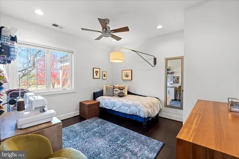 $625,000 | 1028 Valley Drive, Alexandria, VA 22305