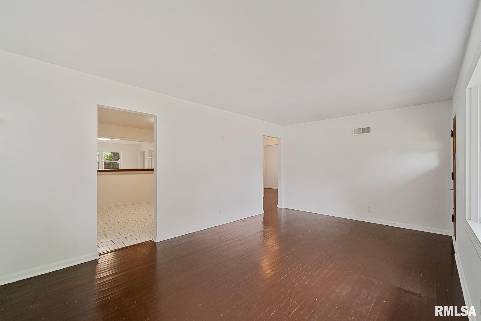 3329 Mars Avenue Springfield, IL 62707 - Photo 6 of 31
