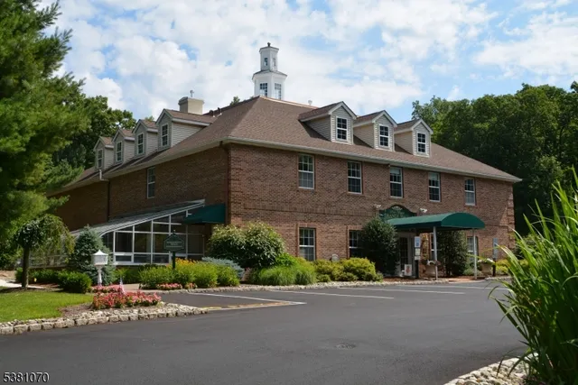$269,500 | 9302 Richmond Road, Unit 302, West Milford, NJ 07480