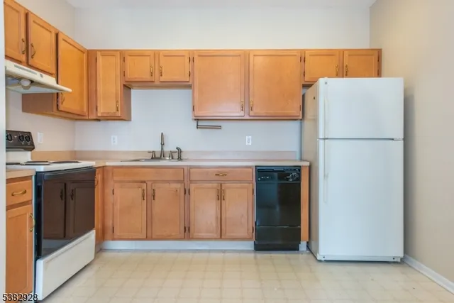 $269,500 | 9302 Richmond Road, Unit 302, West Milford, NJ 07480