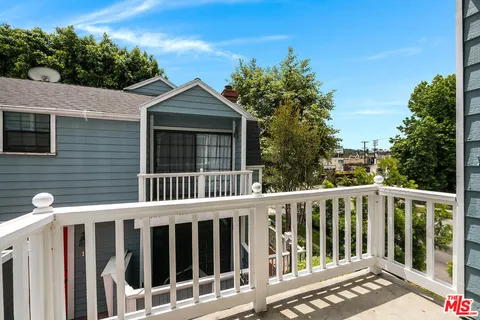 $829,000 | 4420 Tujunga Avenue, Unit 2, North Hollywood, CA 91602