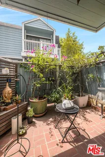 $829,000 | 4420 Tujunga Avenue, Unit 2, North Hollywood, CA 91602