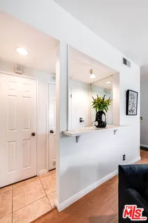 $829,000 | 4420 Tujunga Avenue, Unit 2, North Hollywood, CA 91602