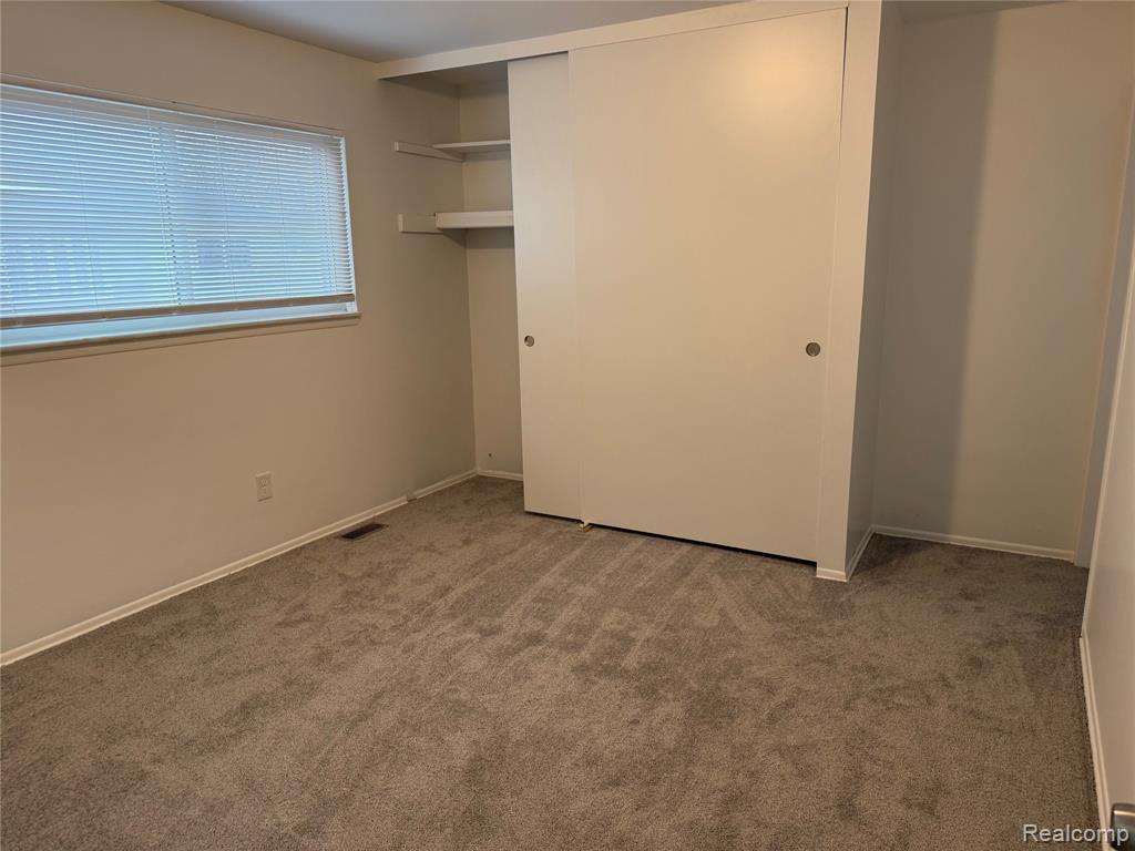 2501 King Road Trenton, MI 48183 - Photo 11 of 19