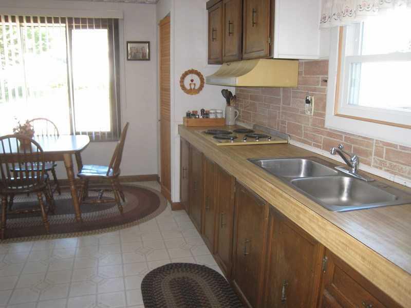 42 Cedar Street Millinocket, ME 04462 - Photo 6 of 10 Kitchen.