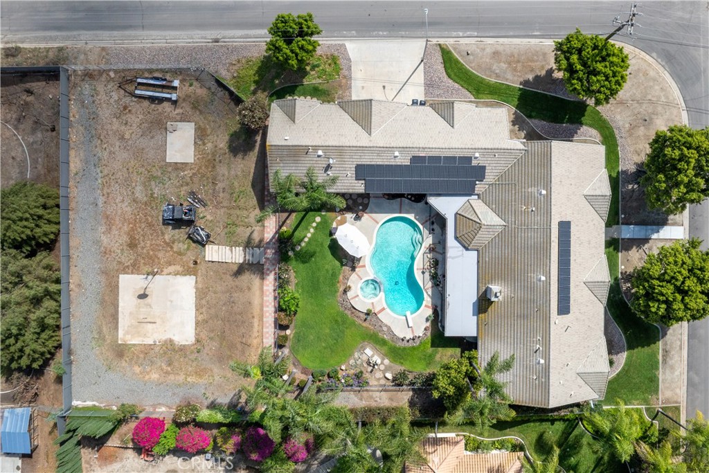 17492 Mariposa Avenue Riverside, CA 92504 - Photo 3 of 43