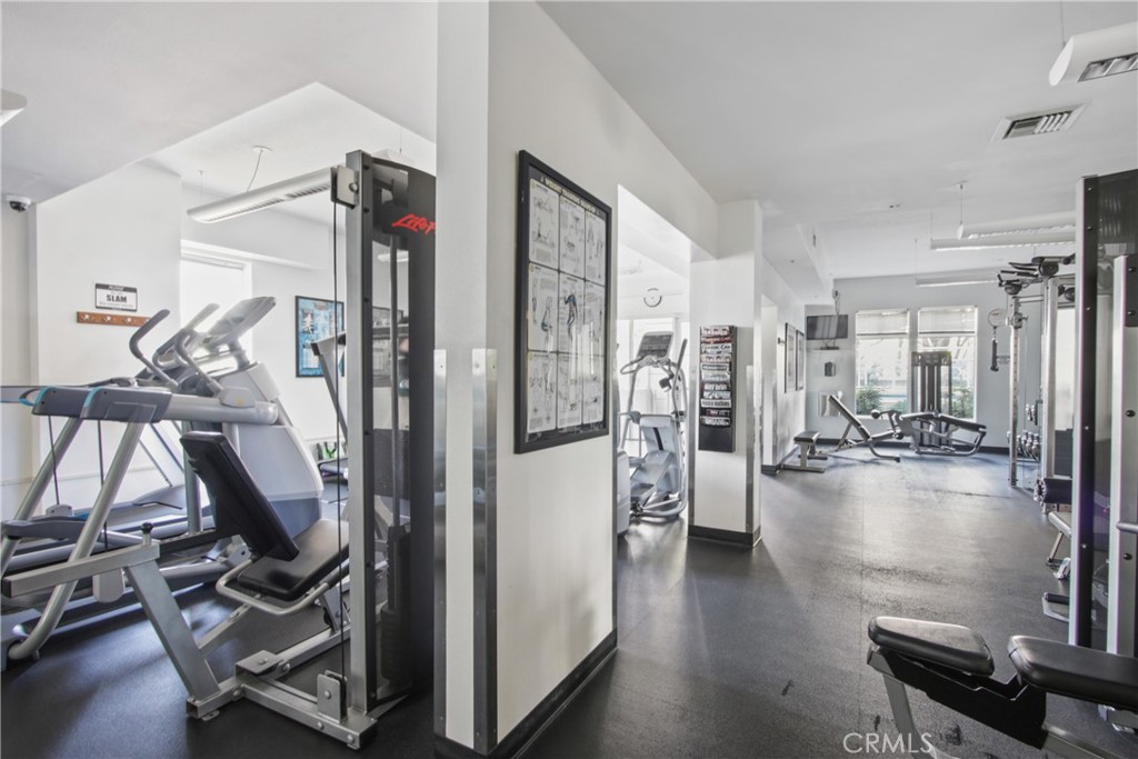 388 East Ocean Boulevard, Unit 302 Long Beach, CA 90802 - Photo 18 of 20 a view of a room with gym equipment