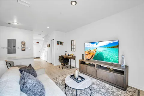 $3,500 | 171 Northwest 158th Street, Unit 1, Miami, FL 33169
