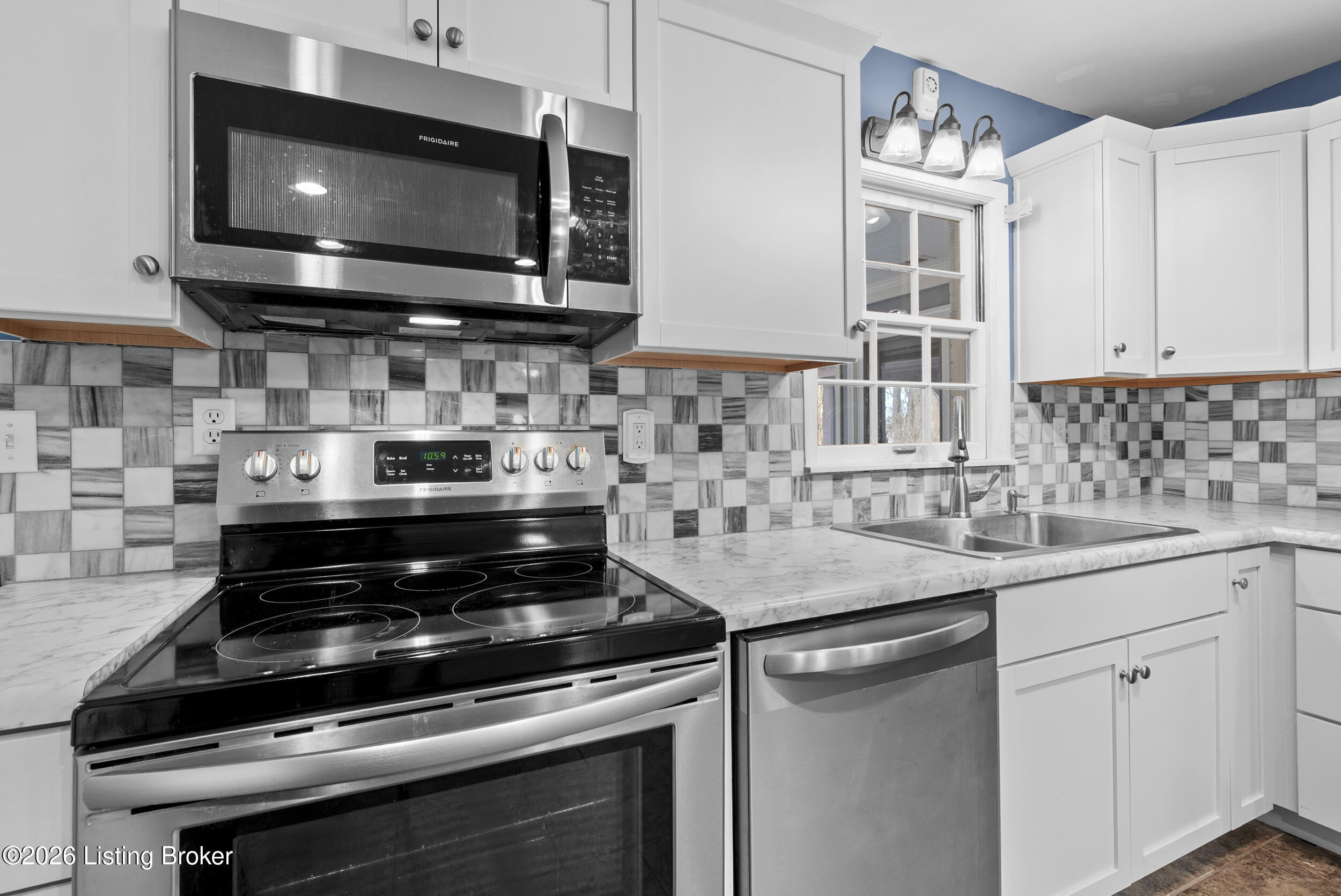 4100 Roxbury Road Louisville, KY 40218 - Photo 11 of 57 dsc01806