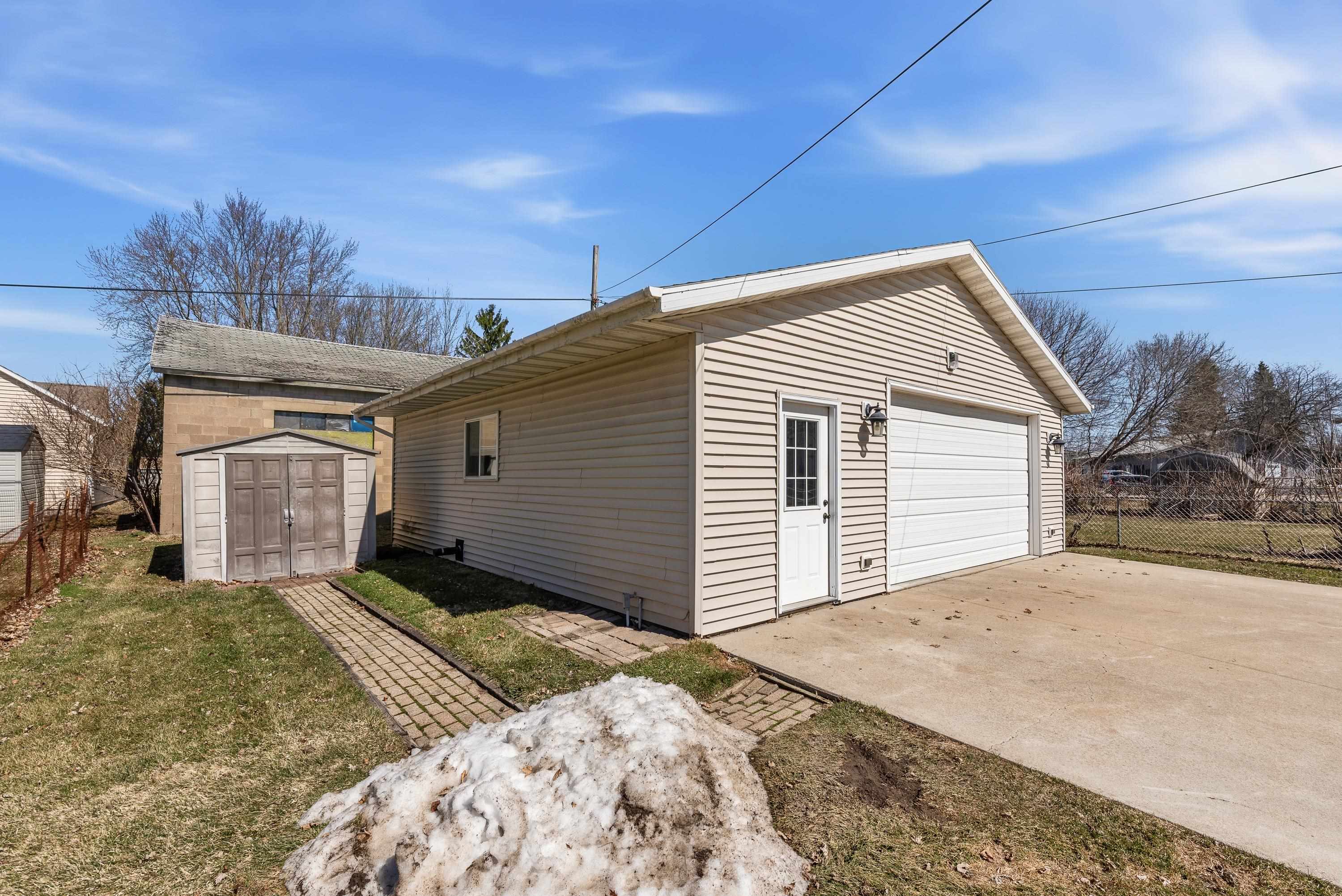 202 Hamilton Street Beaver Dam, WI 53916 - Photo 25 of 29