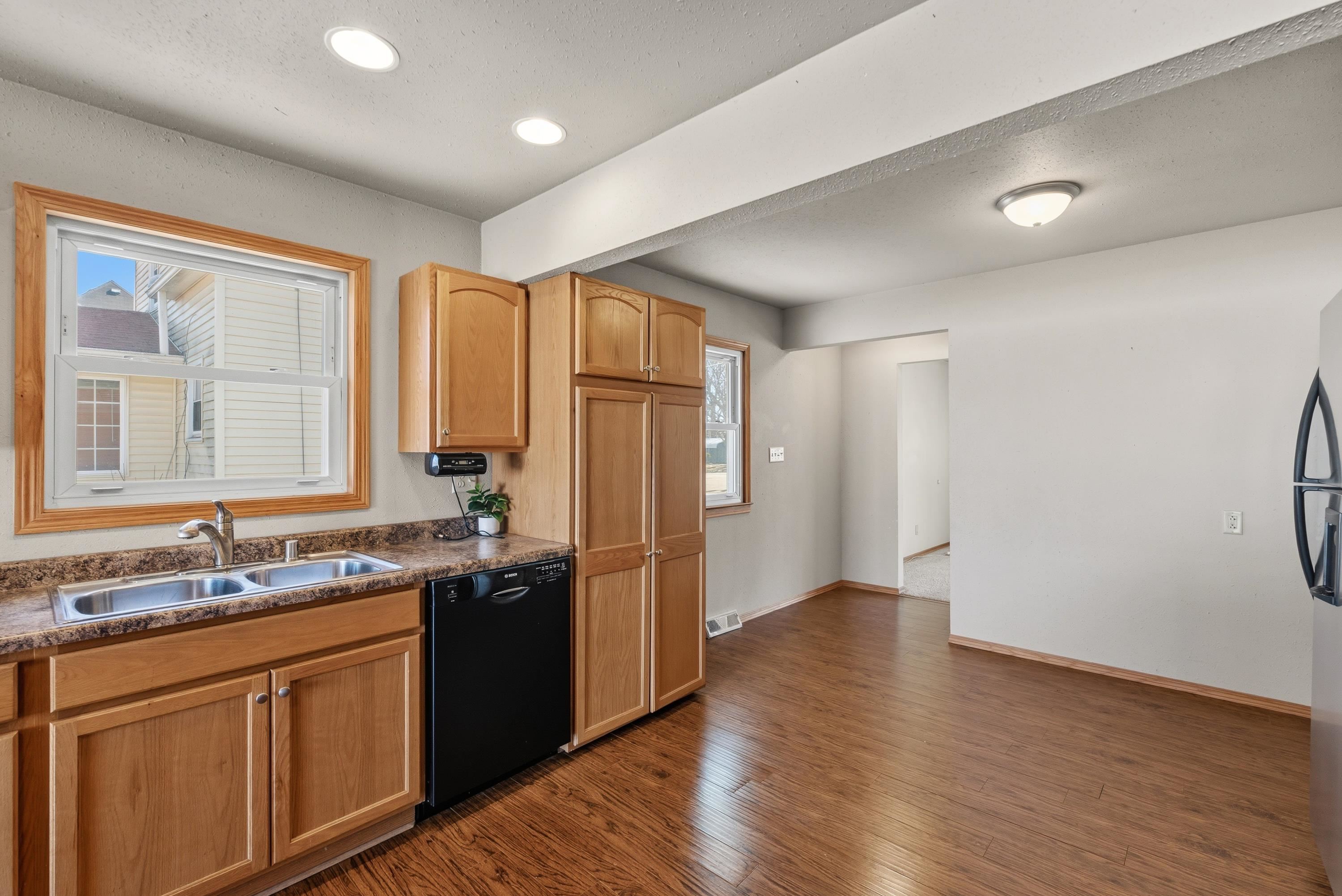 202 Hamilton Street Beaver Dam, WI 53916 - Photo 10 of 29