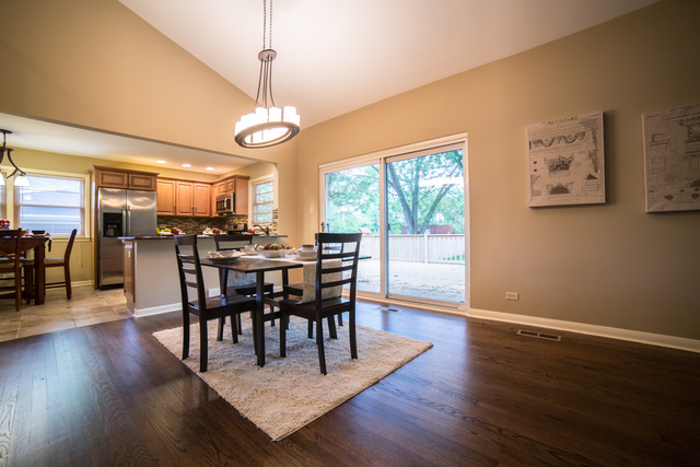 1233 Hillview Road Homewood, IL 60430 - Photo 8 of 25