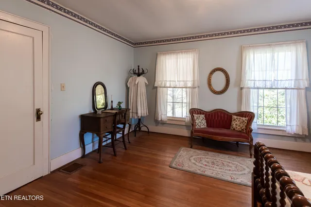 $575,000 | 502 Middlesboro Road, La Follette, TN 37766