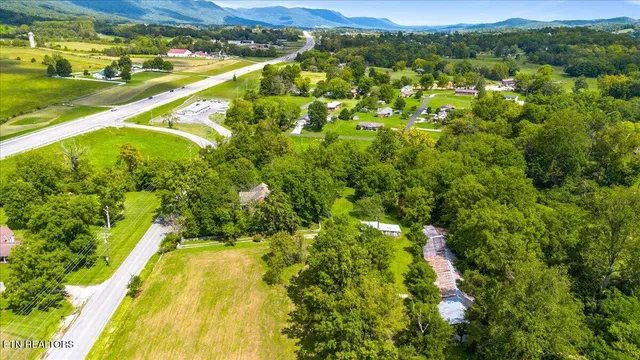 $575,000 | 502 Middlesboro Road, La Follette, TN 37766