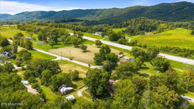 $575,000 | 502 Middlesboro Road, La Follette, TN 37766