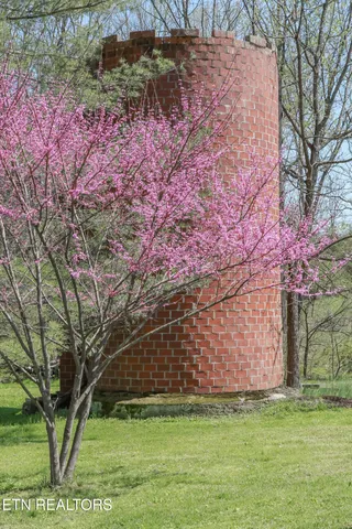 $575,000 | 502 Middlesboro Road, La Follette, TN 37766