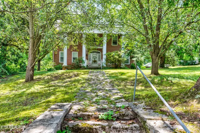 $575,000 | 502 Middlesboro Road, La Follette, TN 37766