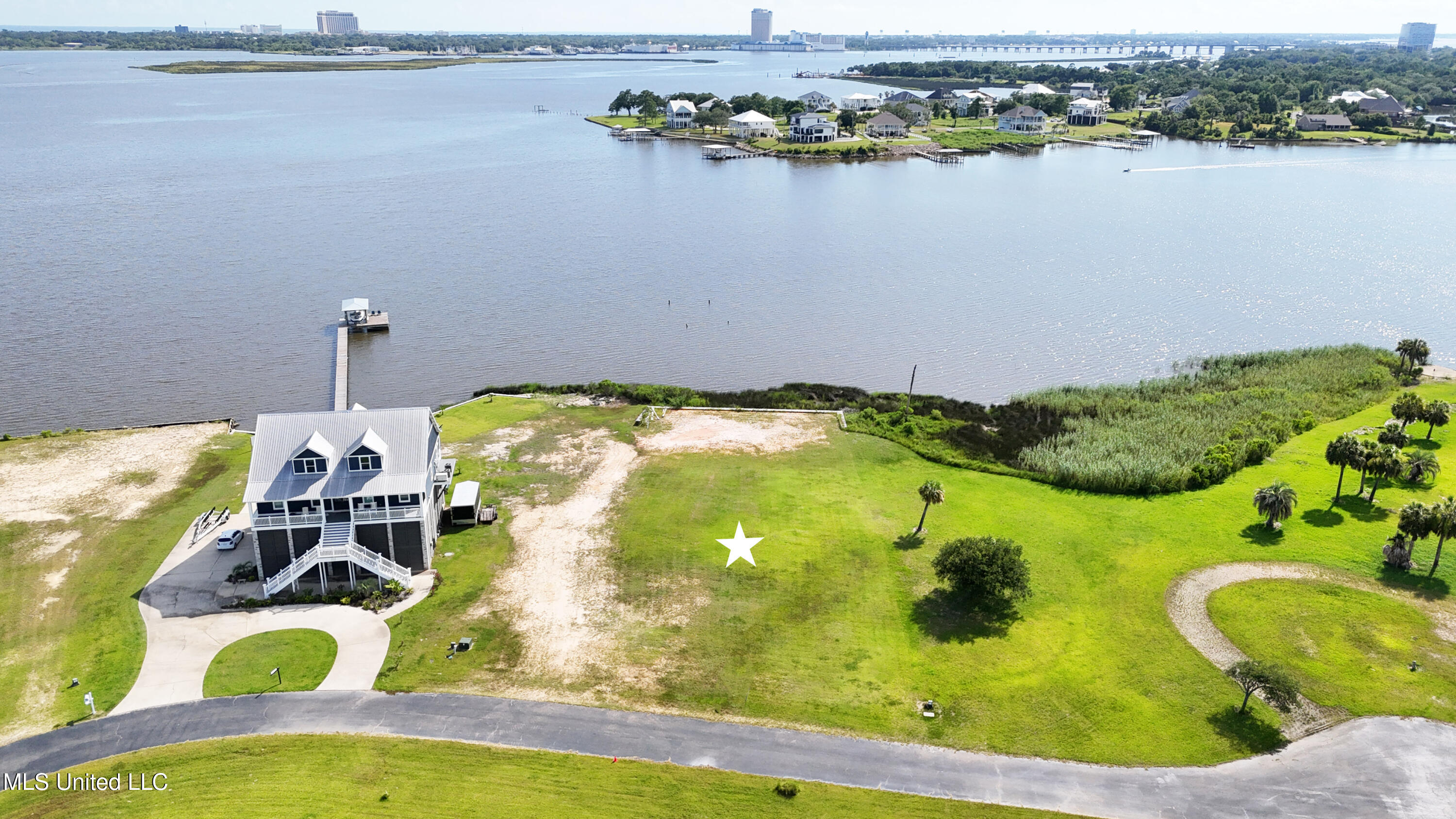 0 Branigar, Unit 18 Biloxi, MS 39532 - Photo 3 of 10 001