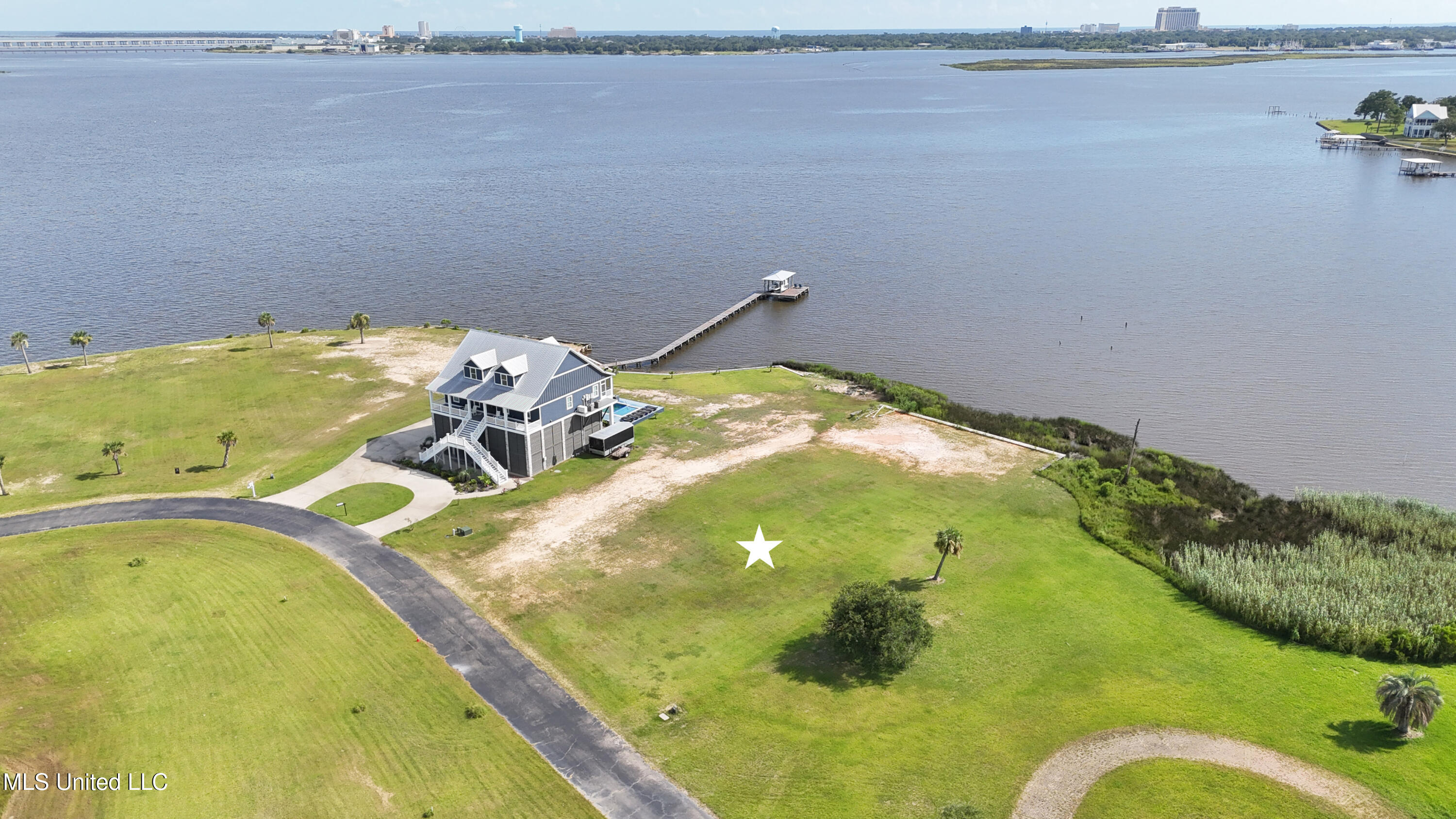 0 Branigar, Unit 18 Biloxi, MS 39532 - Photo 4 of 10 002