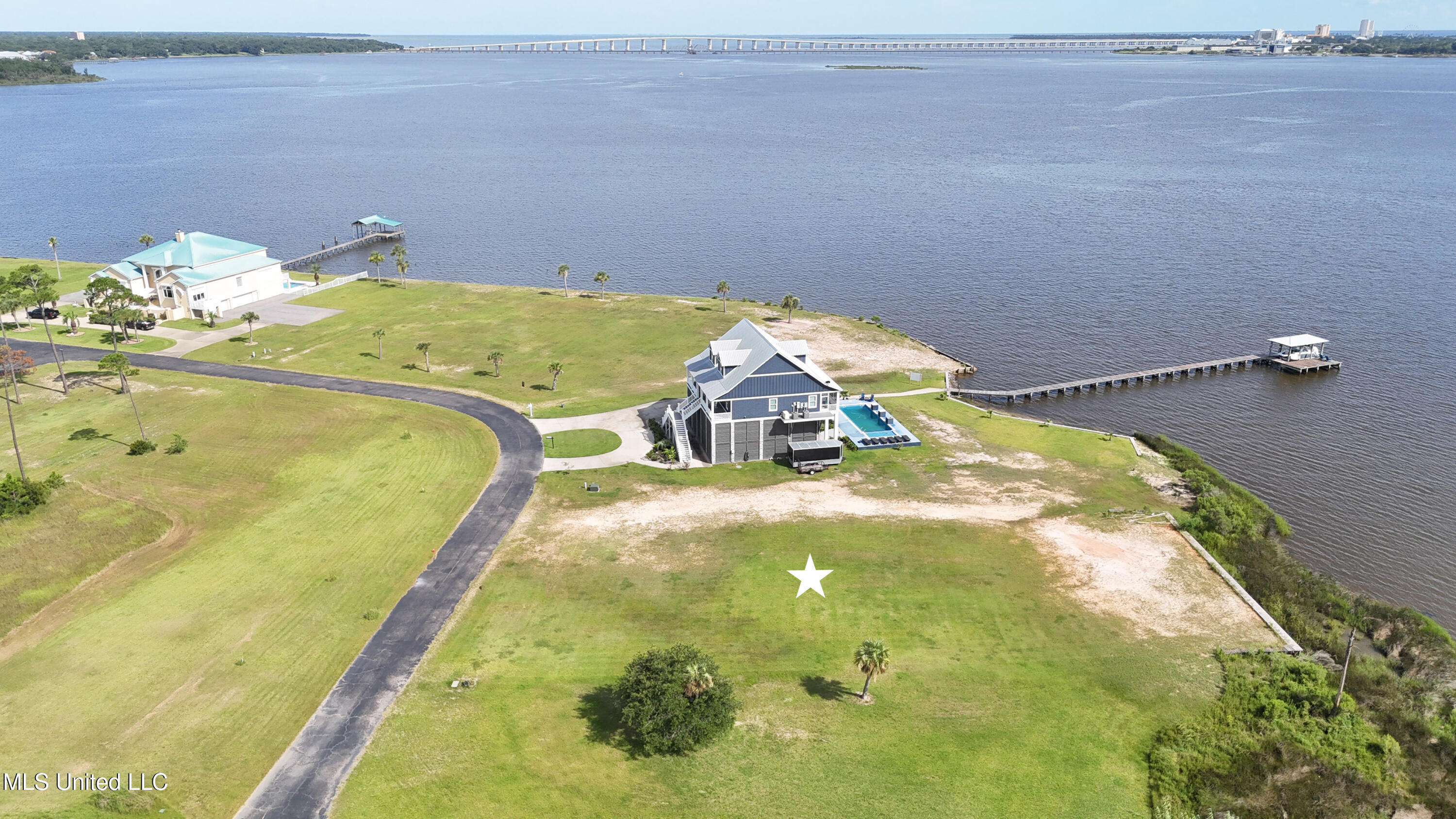 0 Branigar, Unit 18 Biloxi, MS 39532 - Photo 5 of 10 003