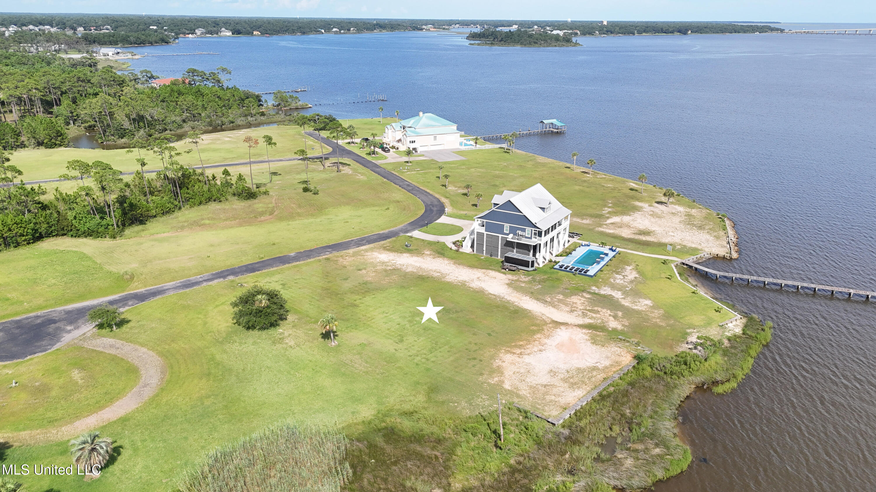 0 Branigar, Unit 18 Biloxi, MS 39532 - Photo 6 of 10 004