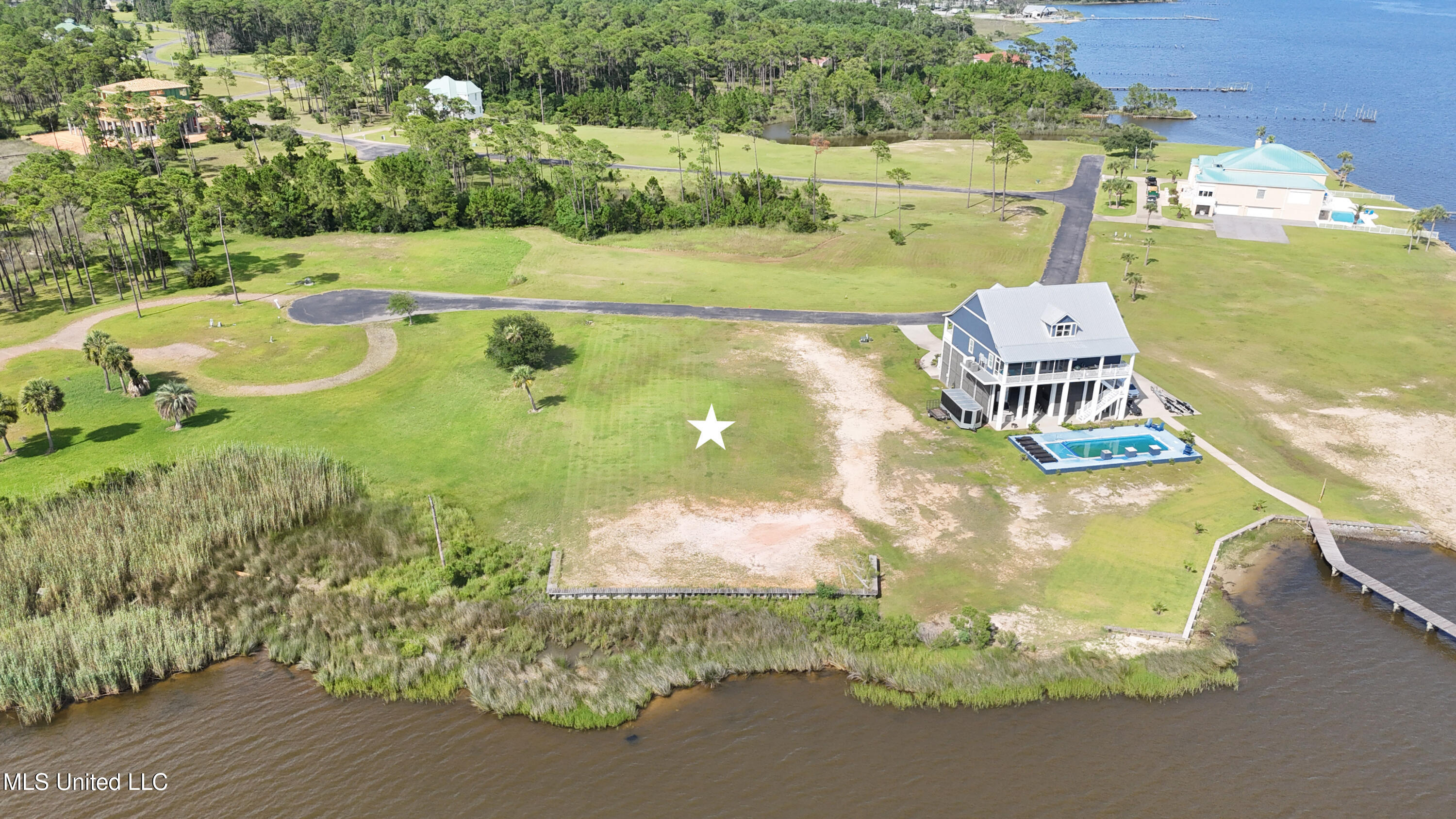 0 Branigar, Unit 18 Biloxi, MS 39532 - Photo 7 of 10 005