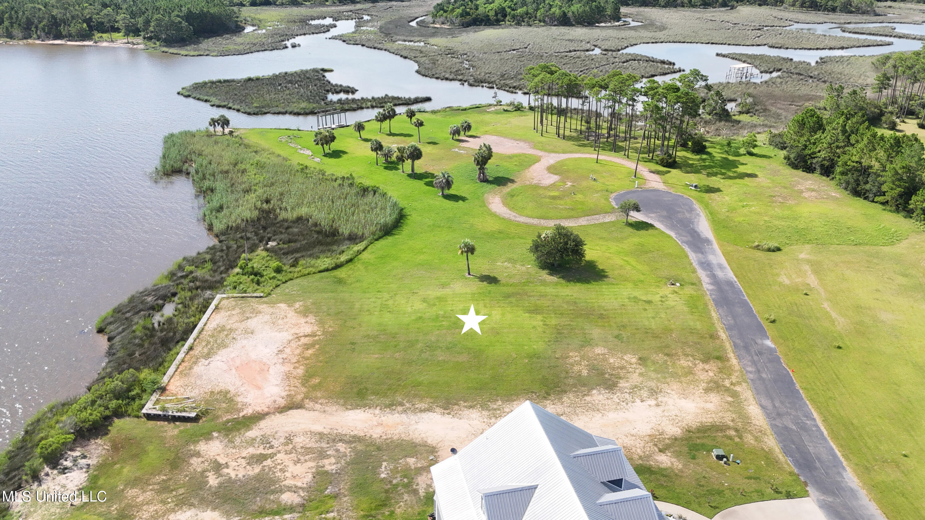 0 Branigar, Unit 18 Biloxi, MS 39532 - Photo 9 of 10 007