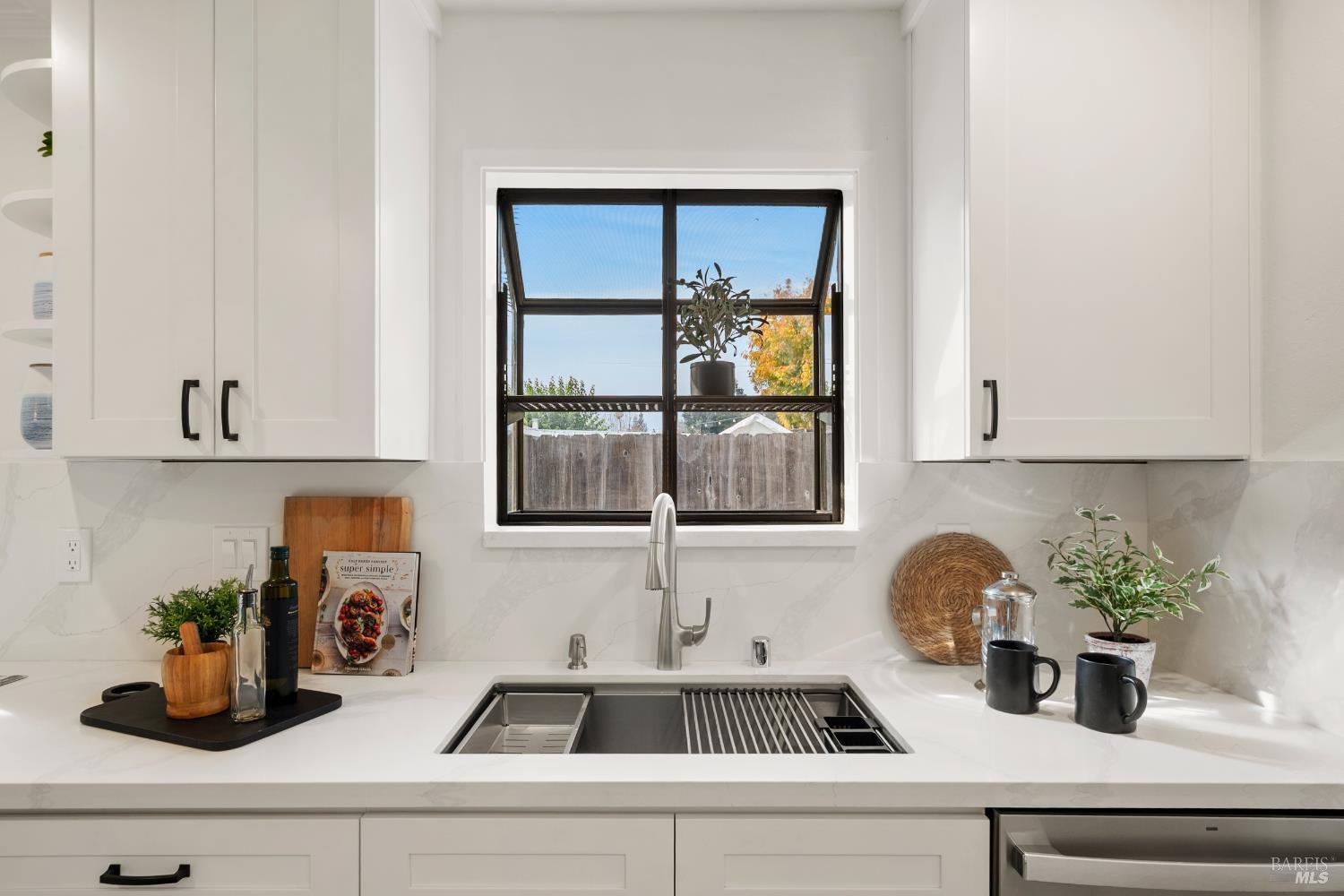 2133 Redwood Road Napa, CA 94558 - Photo 10 of 35