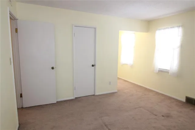 $229,950 | 10003 West 95th Street, Overland Park, KS 66212