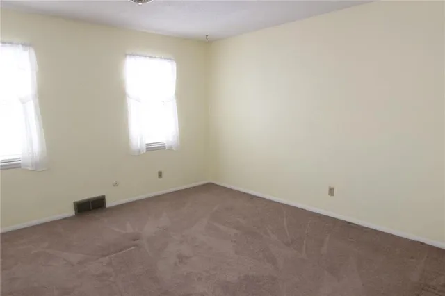 $229,950 | 10003 West 95th Street, Overland Park, KS 66212