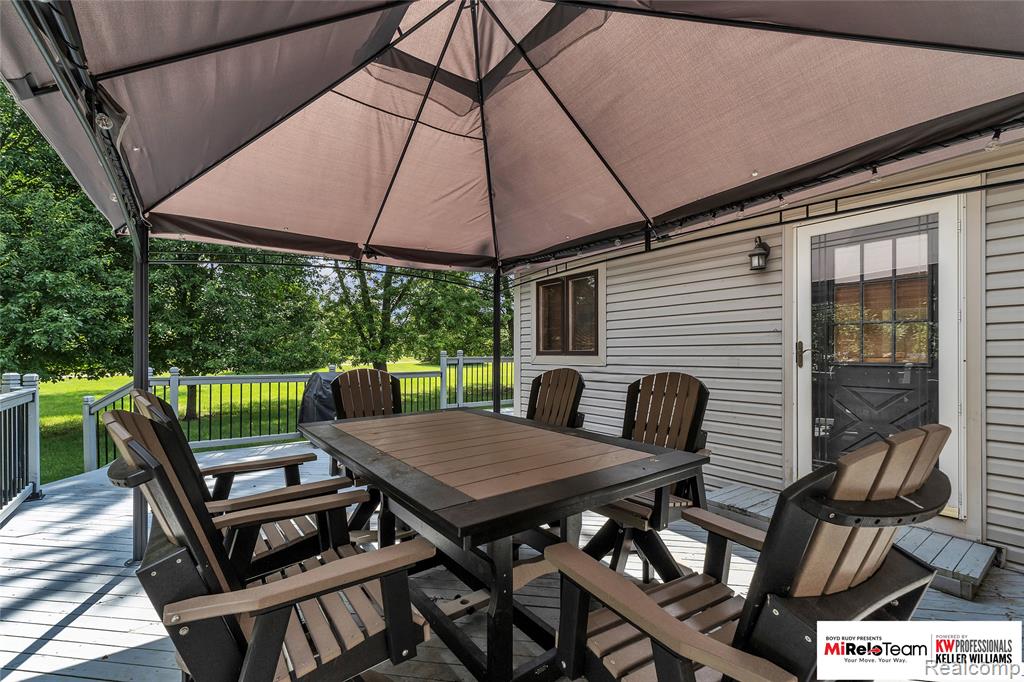 9844 Pine Knob Road Clarkston, MI 48348 - Photo 33 of 38