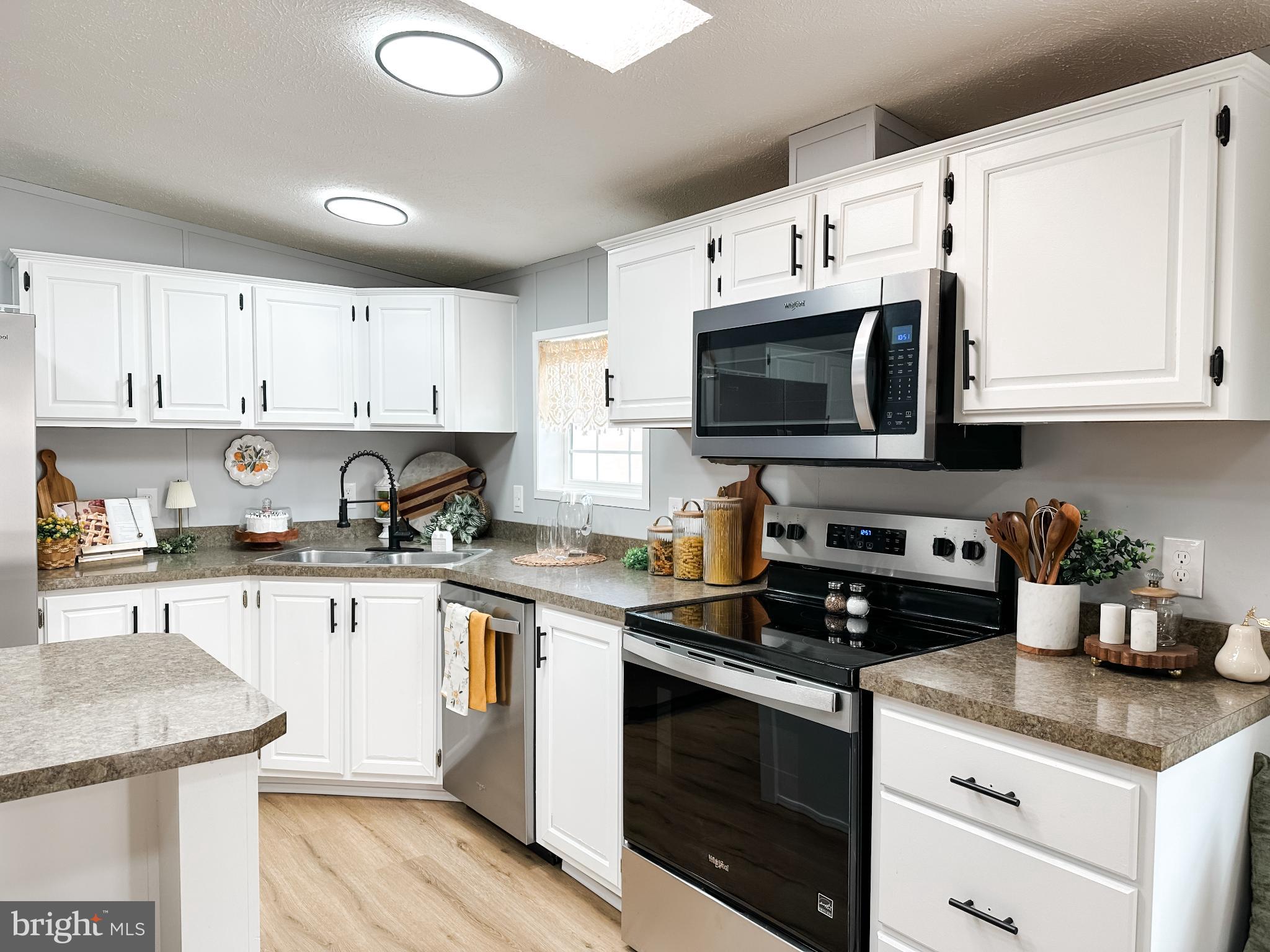 18214 Moscow Street Southwest Barton, MD 21521 - Photo 6 of 20