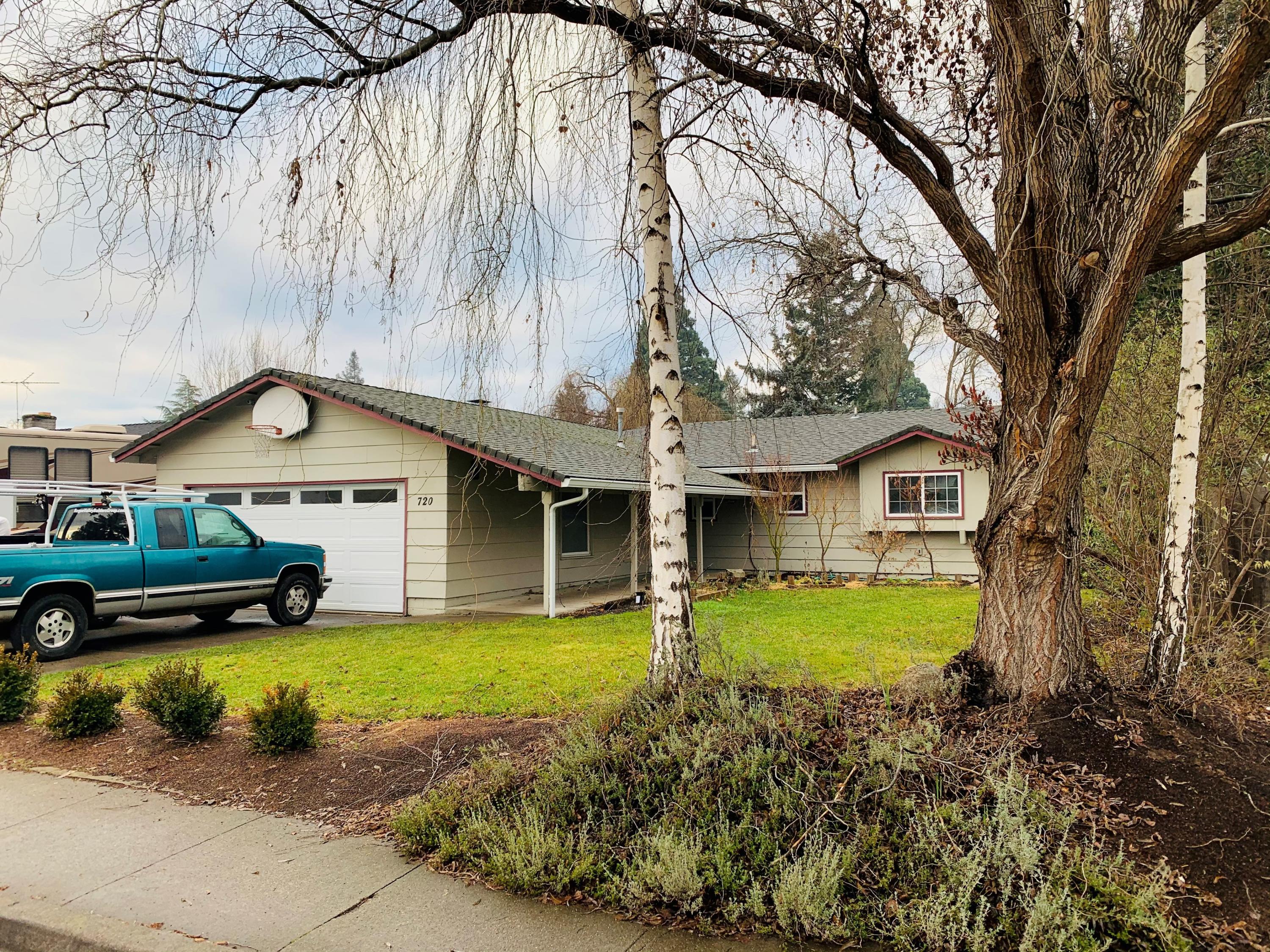 720 Freeman Road Central Point, OR 97502 - Photo 31 of 33 720 Freeman house